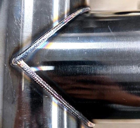Hàn laser nối 2 ống inox tròn Hàn laser nối 2 ống inox tròn