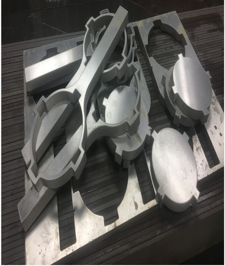Dụng cụ sắt được cắt CNC bằng tia nước Dụng cụ sắt được cắt CNC bằng tia nước