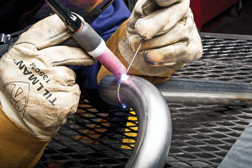 Hàn gấp mép 2 đầu ống inox