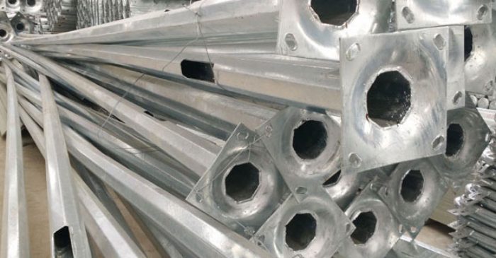 Cột đèn kim loại gia công xử lý bề mặt