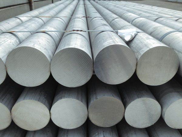 Phôi nhôm tiến hành gia công CNC Phôi nhôm tiến hành gia công CNC