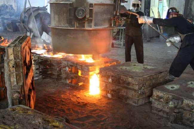 gia công đúc kim loại bằng khuôn cát