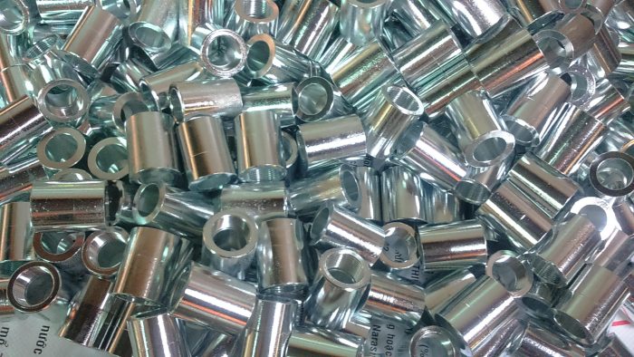 kim loại sau khi được gia công xư rlý bề mặt sẽ tăng tính thẩm mỹ và độ bền