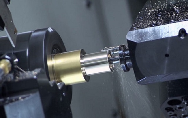 Gia công CNC bằng máy khoan Máy tiện cơ khí là gì