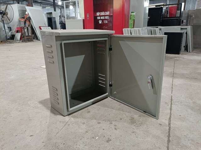 Tủ điện ngoài trời 1 lớp cánh